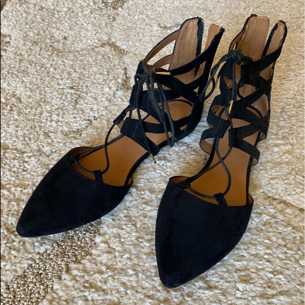 EUC Mossimo black suede lace up flats
